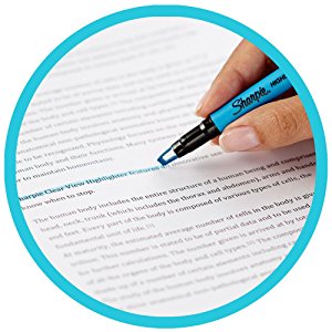 <b> Clear, See-Through Tip </b></br> Transparent tip helps you stay focused on the text while the fine chisel glides across the page. That makes it easy to highlight exactly the right passage. 
