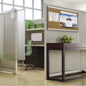 Quartet Arc Cubicle Bulletin Board, 30 x 18 Inches, Colored Cork, Aluminum Frame