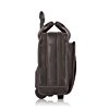<b>  Telescoping Handle System   </b></br> 

Make navigating airports and train stations easier with the hidden telescoping handle system. The telescoping handle retracts back into a zippered compartment when not in use.
