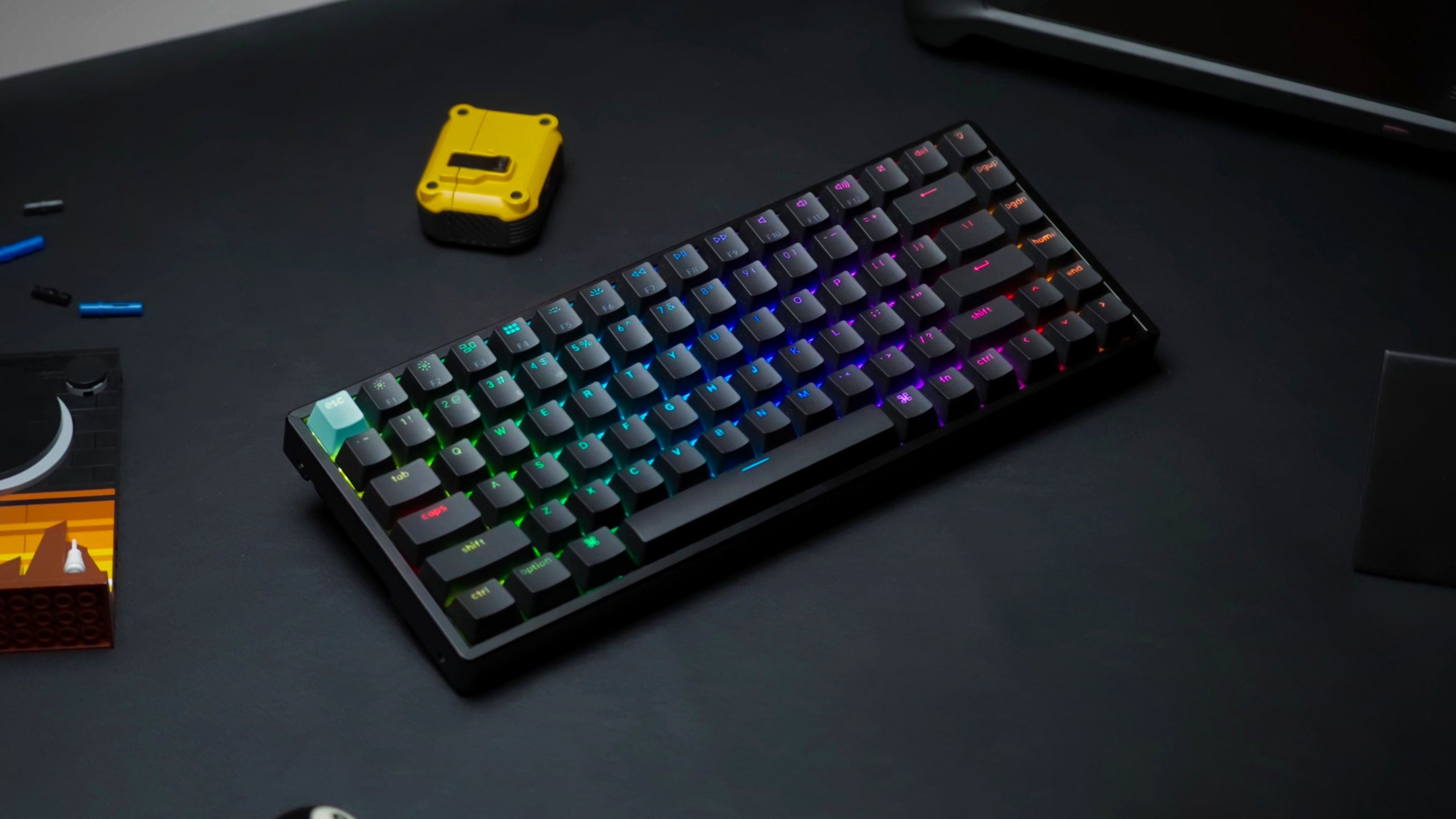 Keychron Q1 HE Tastiera Meccanica Wireless 75% – Interruttori Magnetici Gateron 2.0, Rapid Trigger, Alluminio, RGB, Per Mac/Windows
