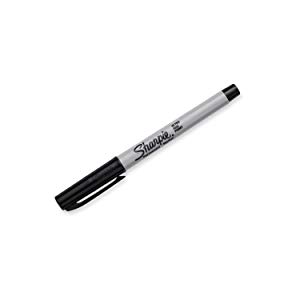 <b> Proudly Permanent Ink</b></br>
Made to mark and stand out on almost every surface, iconic Sharpie permanent ink is quick drying and water and fade-resistant.

