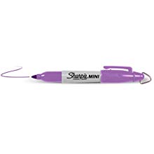 <b> Mini Permanent Marker </b></br> Bring your work wherever you go with the Sharpie Mini Permanent Marker, which features the same bold, permanent ink and durable tip as Sharpie Original Permanent Markers, but at half the size. The convenient clip makes it easy to attach these markers to backpacks, key chains, golf bags and more for on-the-go marking. 