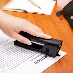 <p><b>Staple Remover</b></p><p>For a quick fix, use the staple remover in the back of the stapler. Perfect for removing staples from bulletin board tacking.</p>