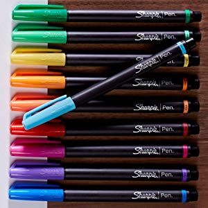 <b> Striking Colors </b></br> Brilliantly pigmented and exceptionally bold, the stunning array of art pen shades help you push the boundaries of perfection and creative expression. 