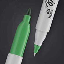 <b> 12 Twin Tips Markers </b></br> Versatility in switching between bold marks and precision. 