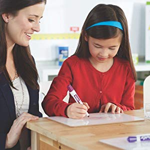 <b> Low-Odor Ink </b></br> Reliable, easy-to-erase and low-odor to minimize distracting smells, it’s the perfect whiteboard marker for the classroom, office or home. 