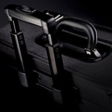 <b> Ideal for Travel </b></br>  The rolling case is easy to grab-and-go thanks in part to its durable padded carry handles. Between the carry handle and the telescoping handle, this case comes with you in whatever way is most convenient. 