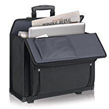 <b>  Dedicated Laptop Compartment  </b></br> The Solo Classic Rolling Case comes with a padded laptop sleeve that can accommodate screens of up to 17.3 inches. 